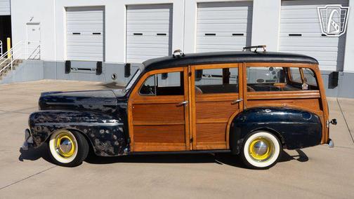 1946 Ford Deluxe Base