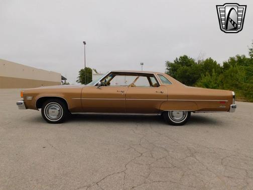 1976 Oldsmobile 98 Base