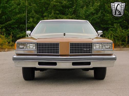 1976 Oldsmobile 98 Base