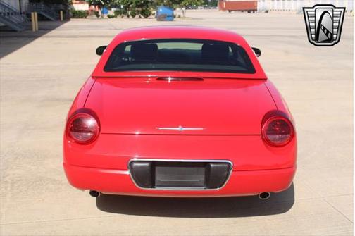 2002 Ford Thunderbird Base