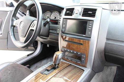 Black Raven 2006 Cadillac XLR Base