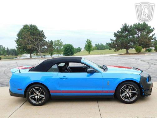 2010 Ford Shelby GT500 Base