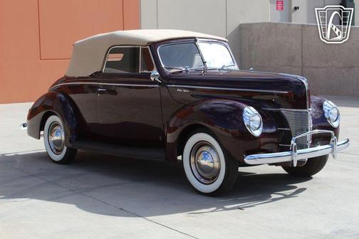 1940 Ford Deluxe Base