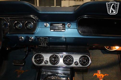 1965 Ford Mustang Base