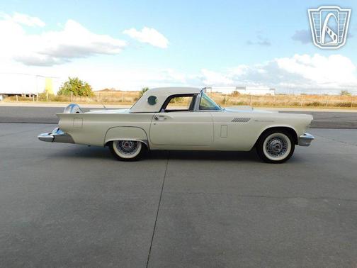 1957 Ford Thunderbird Base