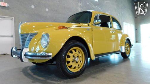 yellow 1973 Volkswagen Super Beetle Base