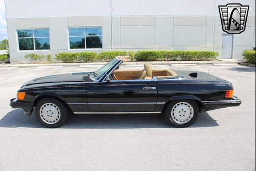 1986 Mercedes-Benz 560 SL