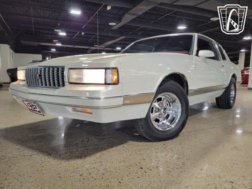 Pearl White 1987 Chevrolet Monte Carlo LS