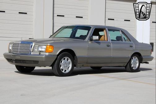 1988 Mercedes-Benz S-Class 560SEL