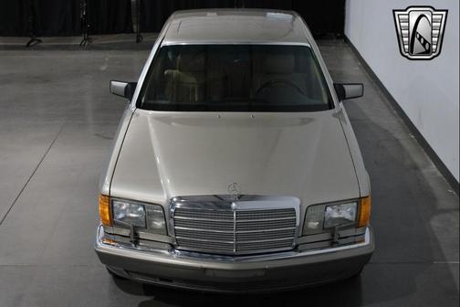 1988 Mercedes-Benz S-Class 560SEL
