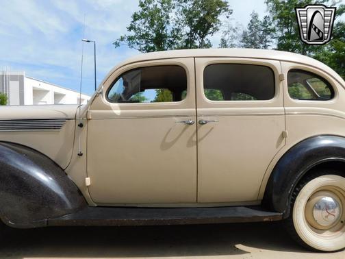 1937 Desoto S3 