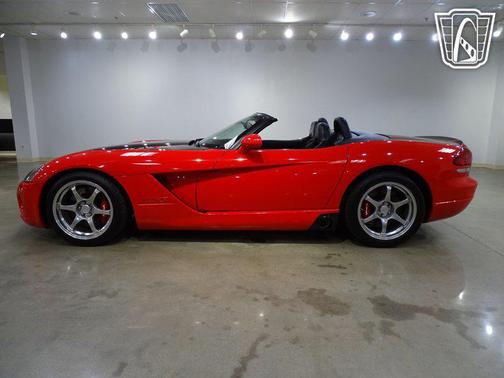 2003 Dodge Viper SRT10