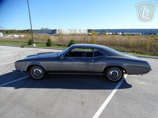 1967 Buick Riviera 