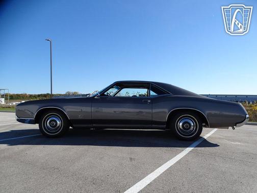 1967 Buick Riviera 