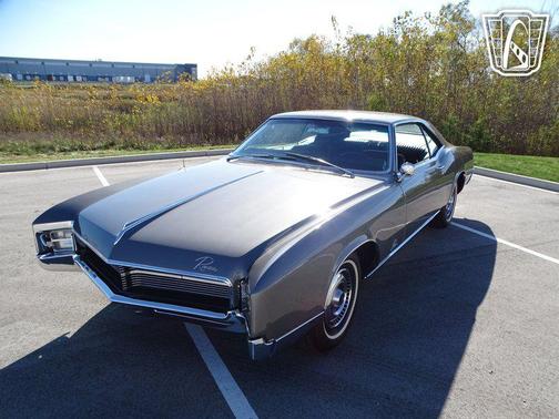 1967 Buick Riviera 