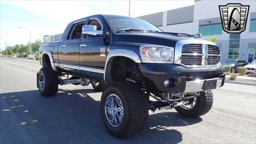 Photo 2 of 32 of 2008 Dodge Ram 3500 Laramie