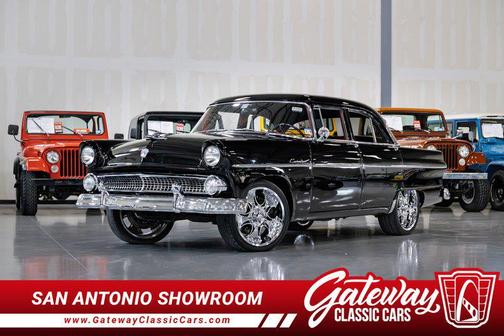 1955 Ford Fairlane 