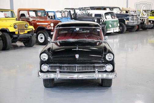 1955 Ford Fairlane 