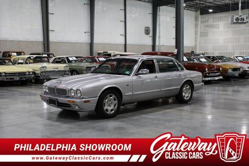 2002 Jaguar XJ Vanden Plas