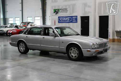 2002 Jaguar XJ Vanden Plas
