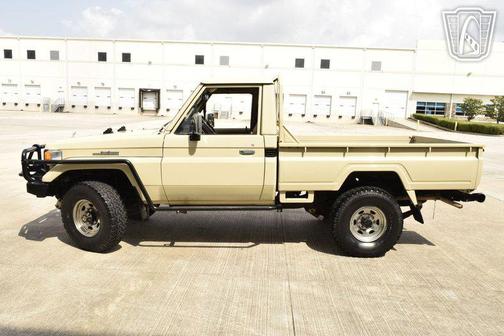 Tan 1990 Toyota Land Cruiser Base