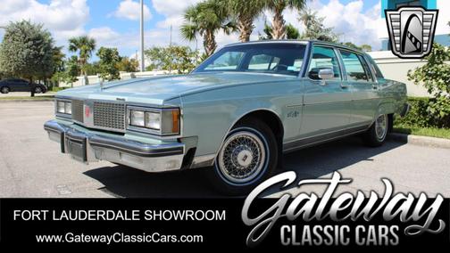 1982 Oldsmobile 98 Base
