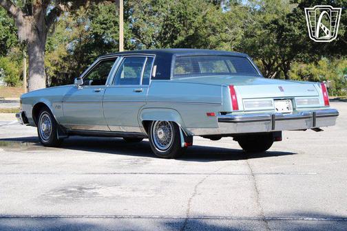 1982 Oldsmobile 98 Base