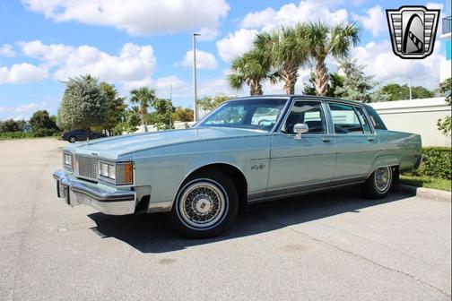 1982 Oldsmobile 98 Base