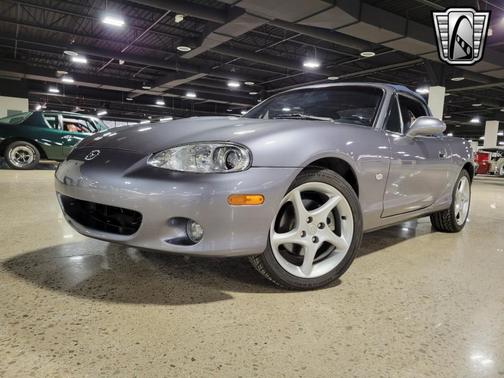 2003 Mazda MX-5 Miata 