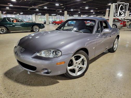 2003 Mazda MX-5 Miata 