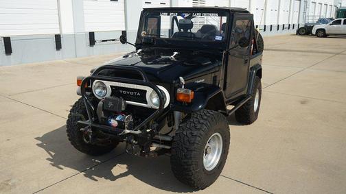 1977 Toyota Land Cruiser Base