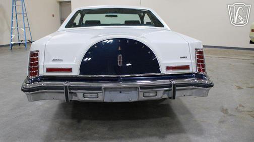 Blue/White 1979 Lincoln Mark V Base