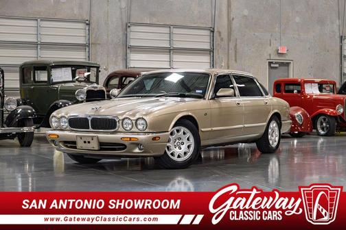 2001 Jaguar XJ8 L