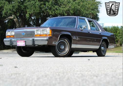 1989 Ford Crown Victoria LX