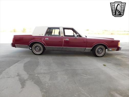 1989 Lincoln Town Car Signature