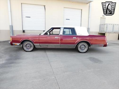 1989 Lincoln Town Car Signature