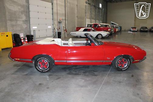 1971 Oldsmobile Cutlass Supreme Base