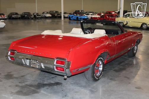 1971 Oldsmobile Cutlass Supreme Base