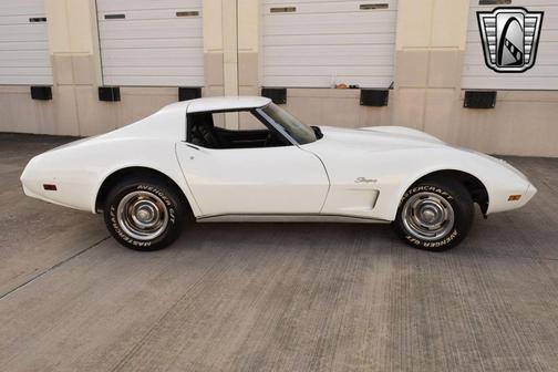 1975 Chevrolet Corvette Base