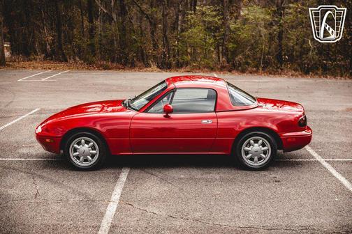 1990 Mazda MX-5 Miata 
