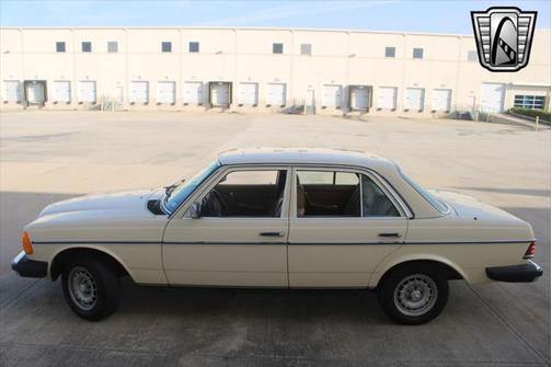 1985 Mercedes-Benz E-Class
