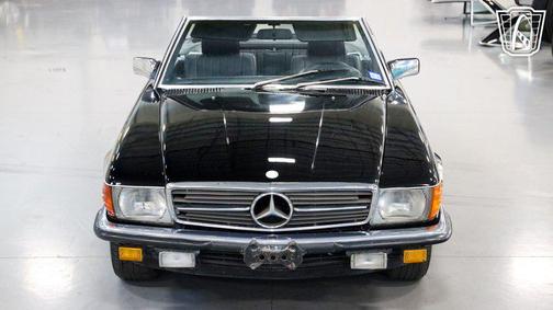 Black 1984 Mercedes-Benz 500SL