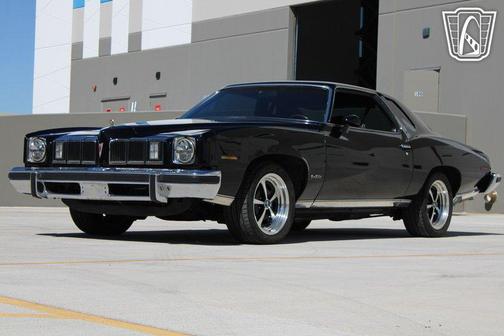 1975 Pontiac LeMans 