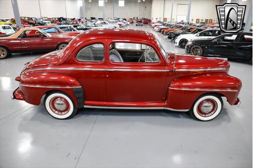 1947 Ford Deluxe Base