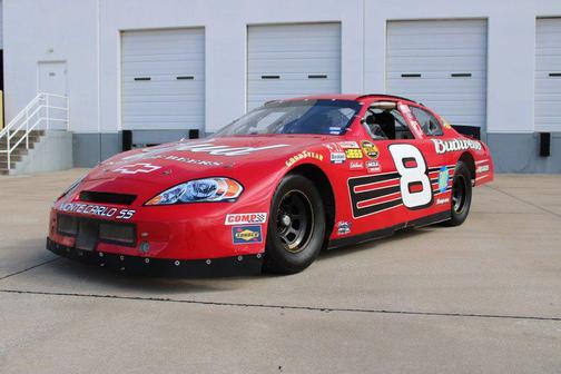 Red 2004 Chevrolet Monte Carlo SS