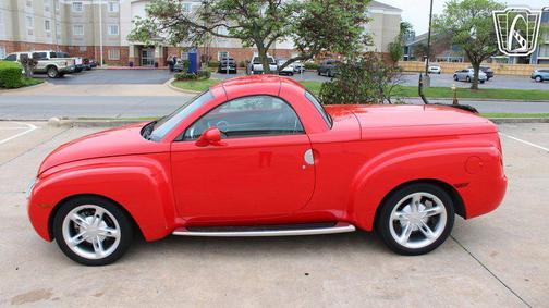 Redline Red 2004 Chevrolet SSR LS