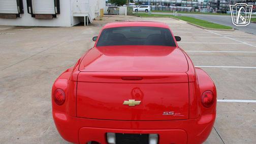 Redline Red 2004 Chevrolet SSR LS