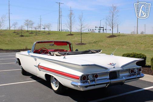 WHITE 1960 Chevrolet Impala Base