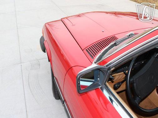 1988 Mercedes-Benz 560SL 