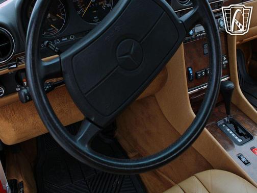 1988 Mercedes-Benz 560SL 